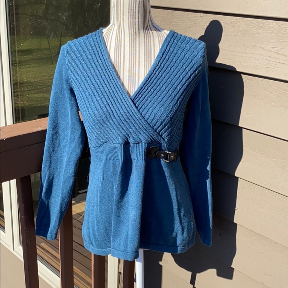 212 Collection Flattering sweater w/ faux leather detail + buckle, Medium
